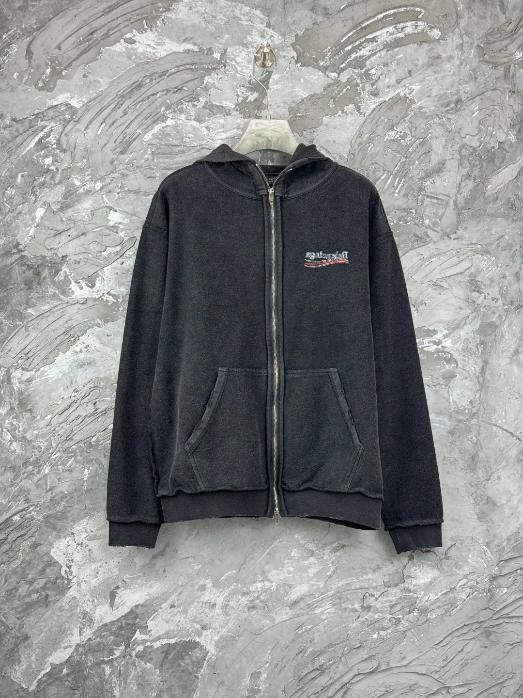 BALENCI*GA . . . . . . . 460g . Same Style -Color： -SIZE：Xs S M L 8995#